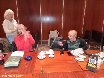 Encuentro : Club de lectura: Los martes son puro cuento... 