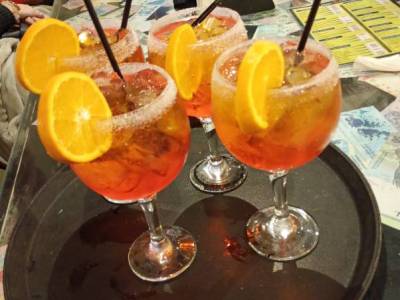 Encuentro : Finde XL: Brindis al Atardecer Frente al Mar. 
