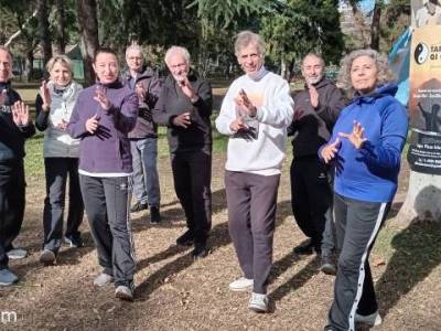 Encuentro : CLASE ABIERTA DE  TAI CHI/CHI KUNG en Plaza Irlanda.  