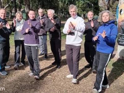 Encuentro : CLASE ABIERTA DE  TAI CHI/CHI KUNG en Plaza Irlanda.  