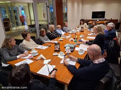 Encuentro : Club de lectura: Los martes son puro cuento... 