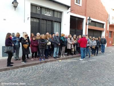 Encuentro : SAN TELMO bello turístico, risueño.-  