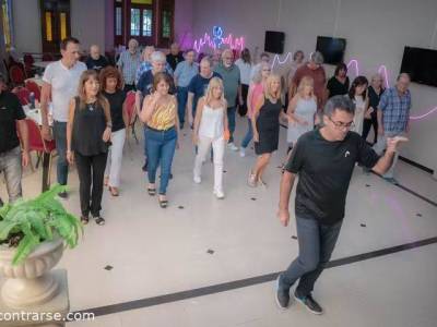 Encuentro : MERIENDA CON BAILE Y MINICALASES DE BACHATA Y ROCK ! 