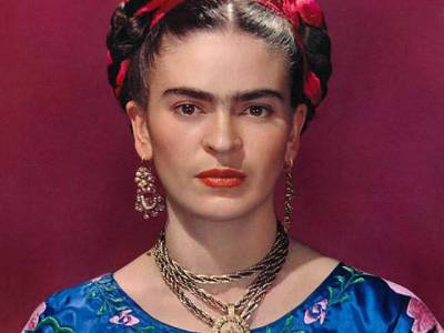 Encuentro : Vemos la obra de FRIDA KAHLO, luego cafecito en PASEO ALCORTA !!! 