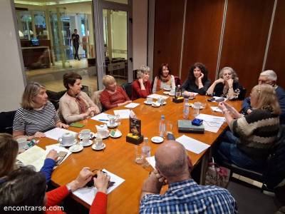 Encuentro : Club de lectura: Los martes son puro cuento... 